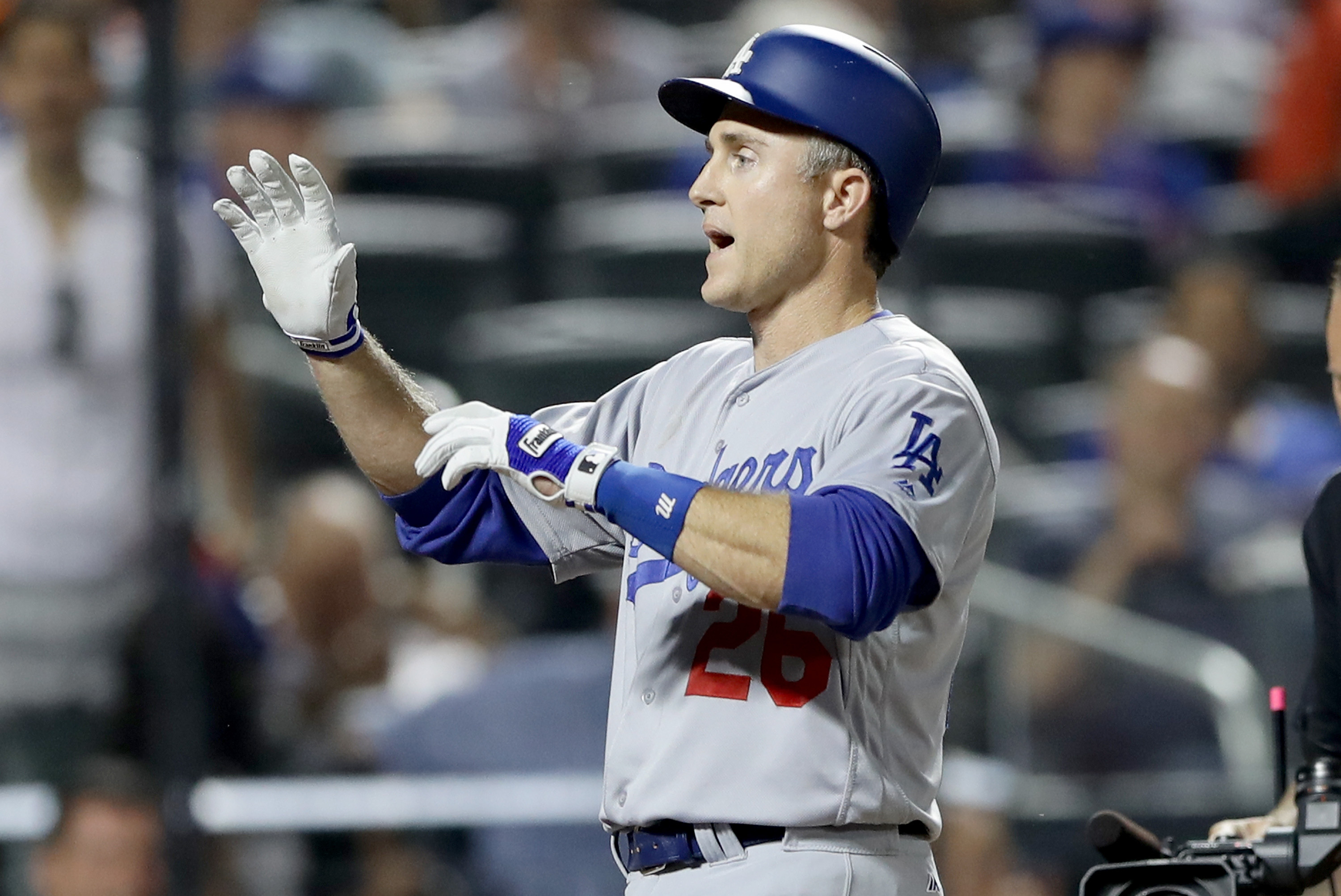 Dodgers Acquire Chase Utley After Loss to A's - The New York Times