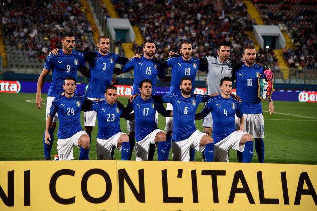 MALTA, MALTA - MAY 29: Italy pose for a team photo prior to the international friendly between Italy and Scotland on May 29, 2016 in Malta, Malta. (Photo by Claudio Villa/Getty Images)