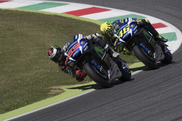 SCARPERIA, ITALY - MAY 22:  Jorge Lorenzo of Spain and Movistar Yamaha MotoGP leads Valentino Rossi of Italy and Movistar Yamaha MotoGP during the MotoGp of Italy - Race at Mugello Circuit on May 22, 2016 in Scarperia, Italy.  (Photo by Mirco Lazzari gp/Getty Images)