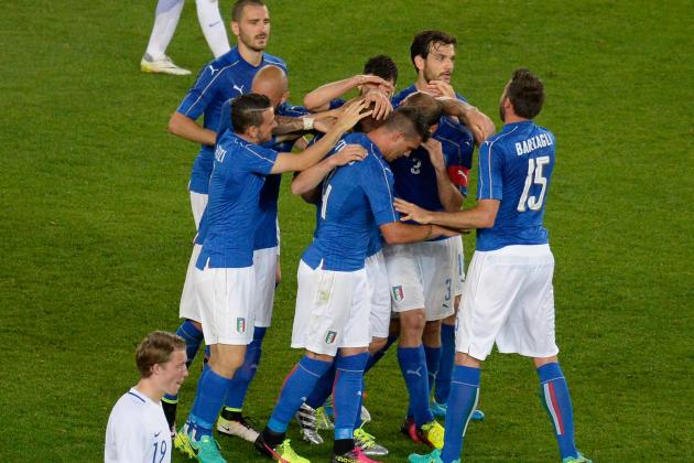 VERONA, ITALY - JUNE 06: Daniele De Rossi of Italy celebrates after scoring his team's second goal during the international friendly match between Italy and Finland on June 6, 2016 in Verona, Italy. (Photo by Dino Panato/Getty Images)
