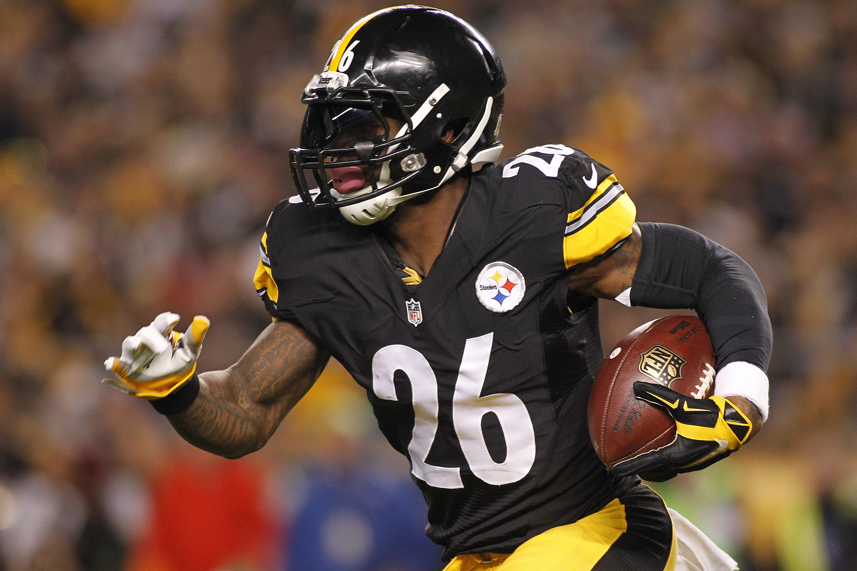 Pittsburgh Steelers: Is Le'Veon Bell Gone After 2016?