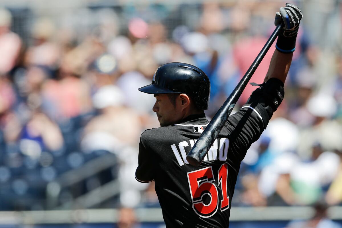 How Should We View Ichiro Suzuki's 4,257 All-Time Professional Hits ...