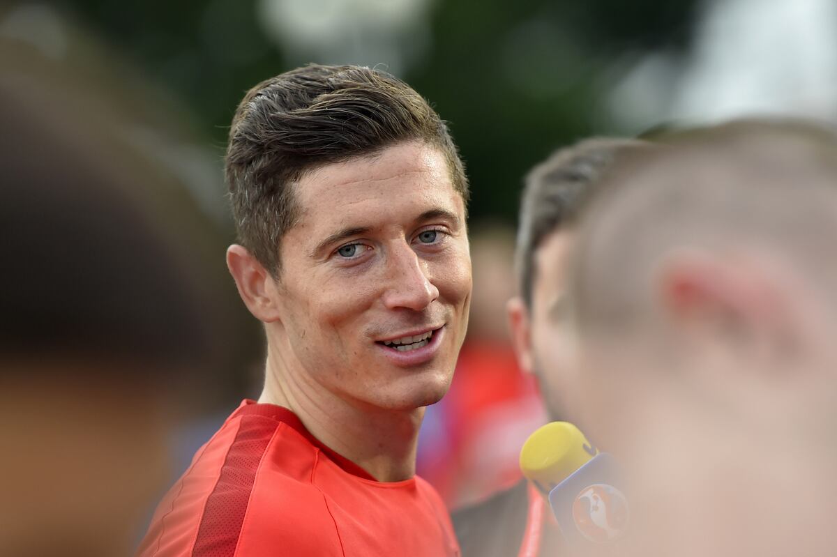 Liverpool Transfer News: Robert Lewandowski Move Possible ...