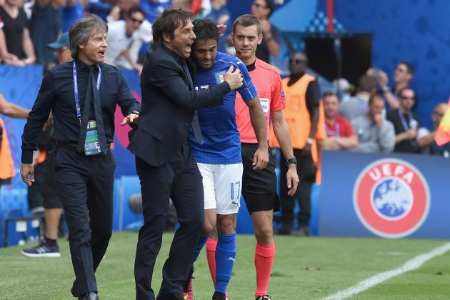 TOULOUSE, FRANCE - JUNE 17:  Antonio Conte head coach of Italy celebrates with goal scorer Eder during the UEFA EURO 2016 Group E match between Italy and Sweden at Stadium Municipal on June 17, 2016 in Toulouse, France.  (Photo by Claudio Villa/Getty Images)