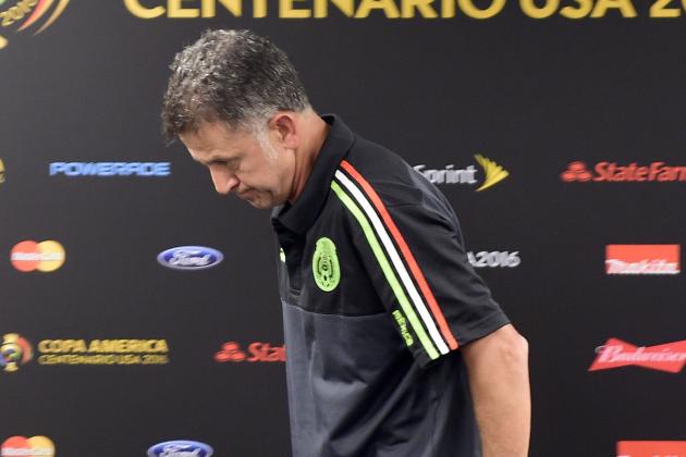 Juan Carlos Osorio the coach of Mexico arrives for a press conference at the NRG Stadium in Houston, Texas, on June 12, 2016. 
Mexico will face Venezuela on June 13 in their third match of the Copa America. / AFP / ALFREDO ESTRELLA        (Photo credit should read ALFREDO ESTRELLA/AFP/Getty Images)