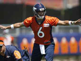 Backup QB Mark Sanchez could sweat it out as Bears approach final cuts