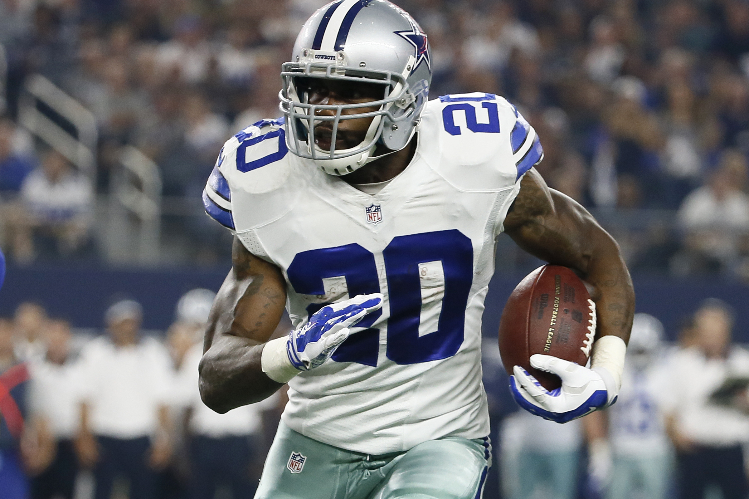 Darren McFadden Injury: Updates on Cowboys RB's Elbow and Return, News,  Scores, Highlights, Stats, and Rumors