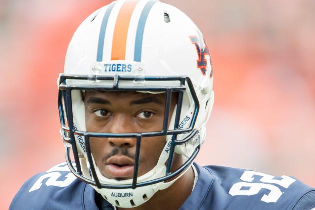AUBURN, AL - SEPTEMBER 12: Defensive lineman Justin Thornton #92 of the Auburn Tigers prior to their game against the Jacksonville State Gamecocks on September 12, 2015 at Jordan-Hare Stadium in Auburn, Alabama. The Auburn Tigers defeated the Jacksonville State Gamecocks 27-20. (Photo by Michael Chang/Getty Images)