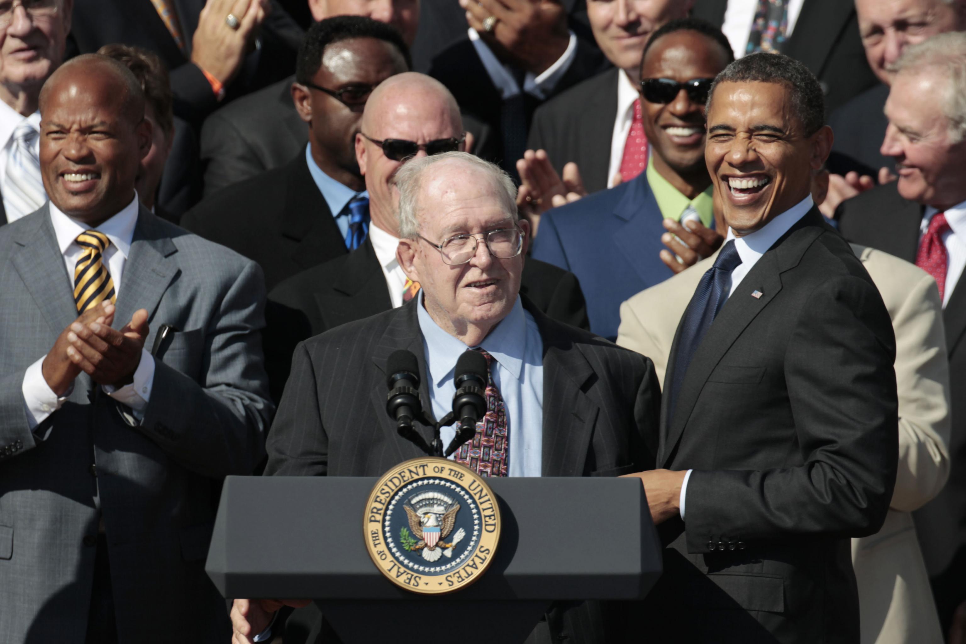 Buddy Ryan, ex-NFL coach and dad of Rex and Rob, dead at 82 - CBS News