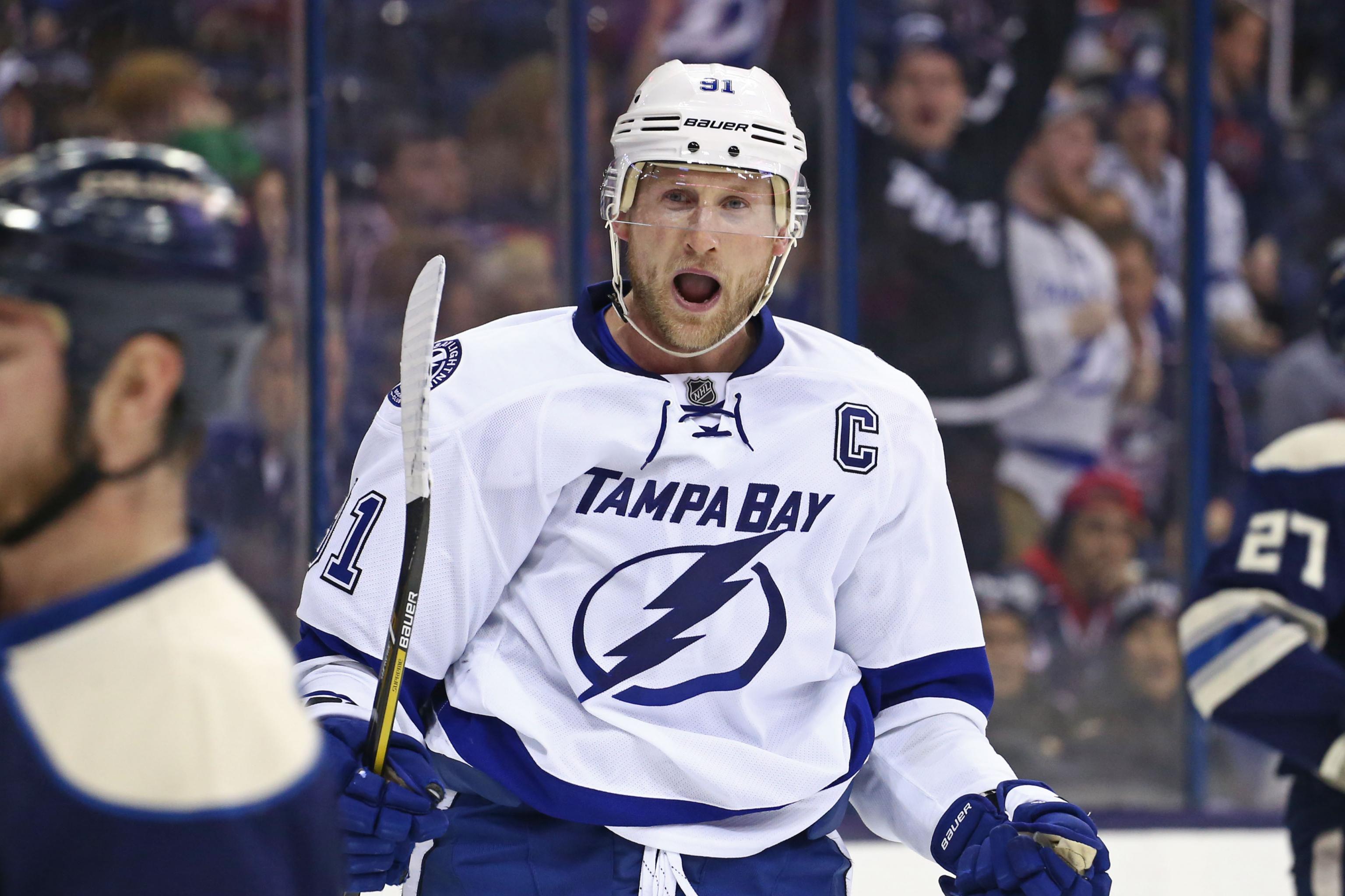 Tampa Bay Lightning C Steven Stamkos to have his number retired by