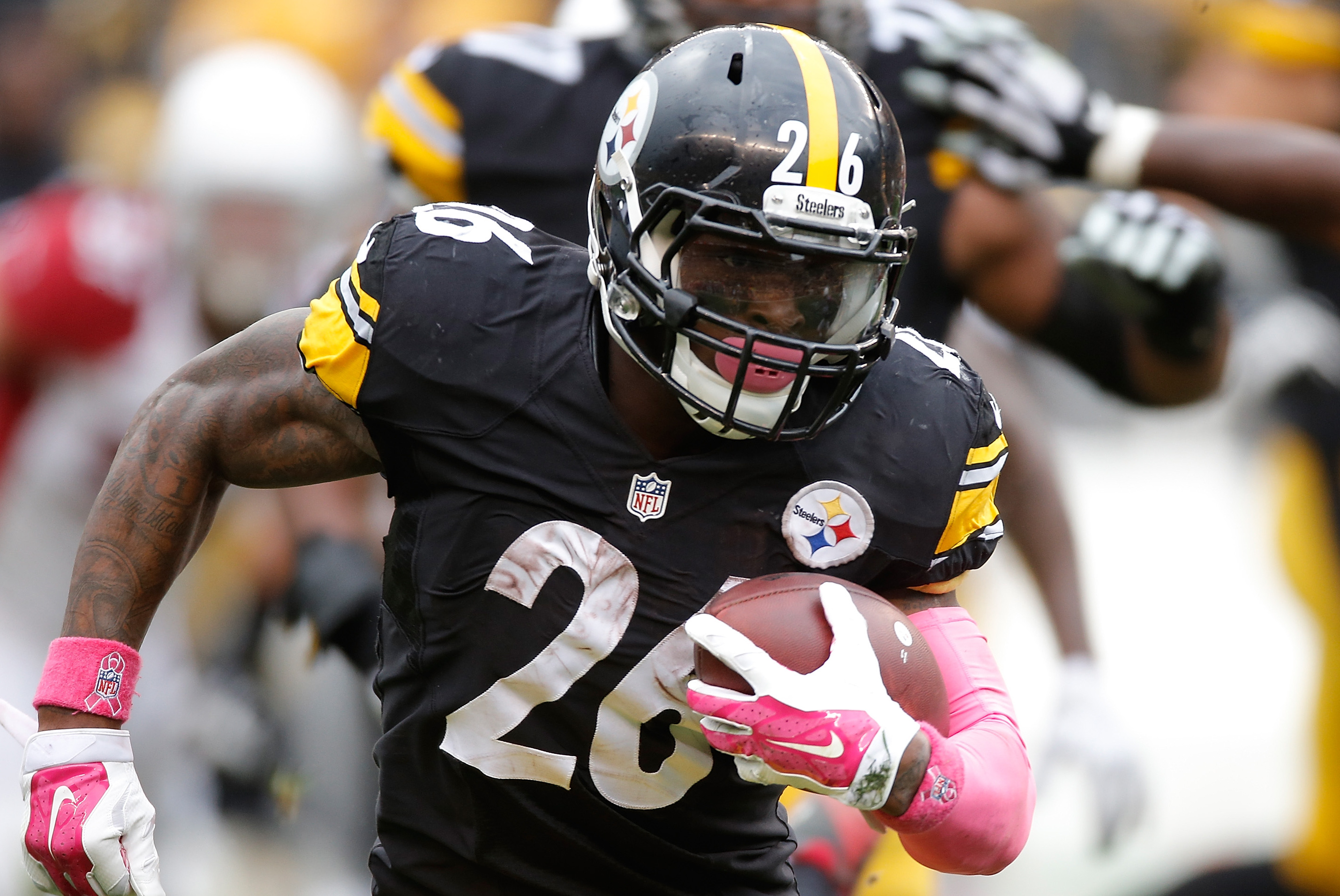 Le'Veon Bell Contract: Steelers RB Doesn't Sign Extension - Sports  Illustrated