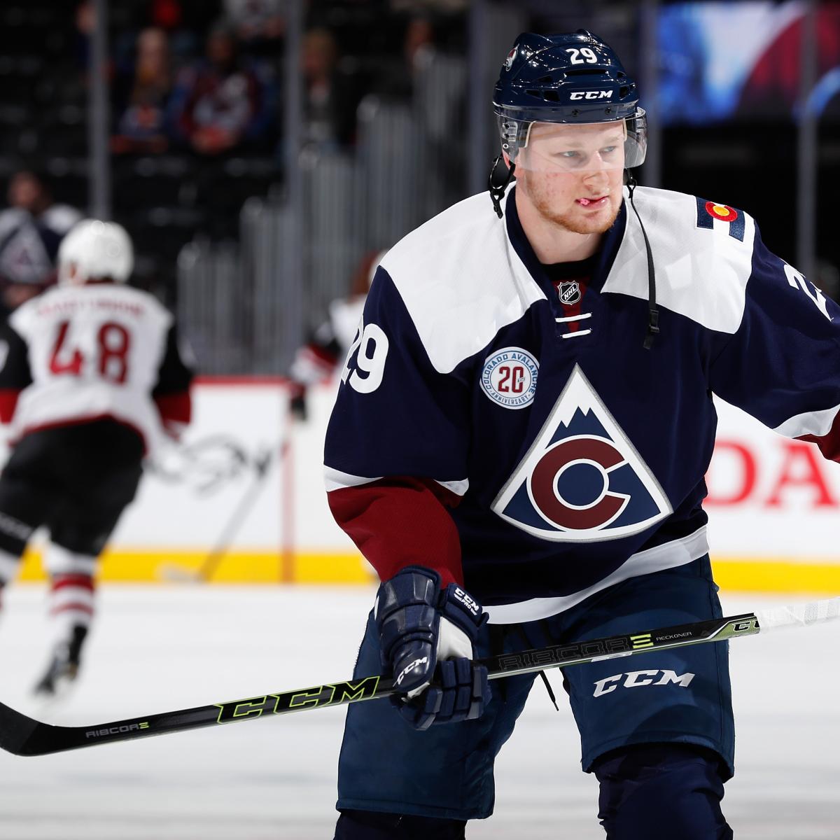 МАККИННОН Колорадо. Nathan MACKINNON photo 2022.