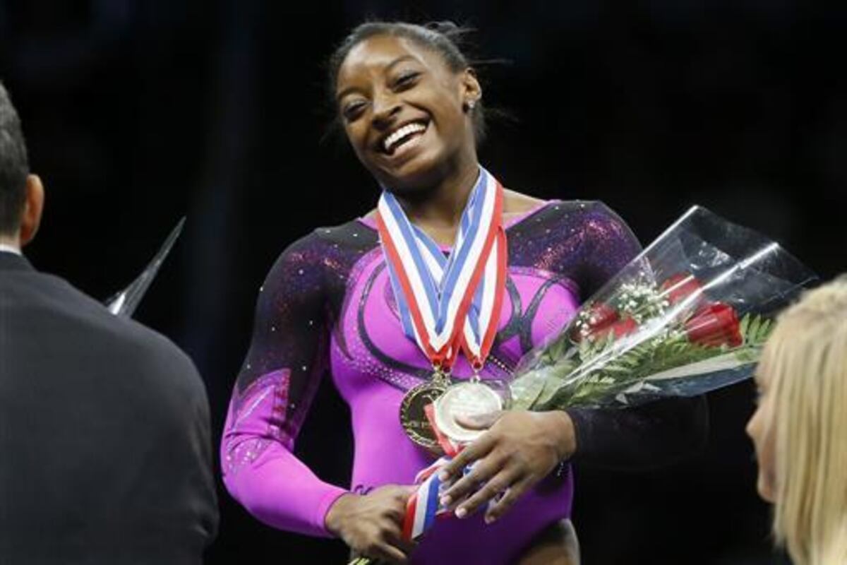 Simone Biles Wins Gold Medal During Women's Floor at 2016 ...