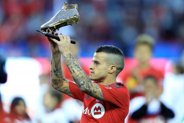 TORONTO, ON - MAY 07: Sebastian Giovinco #10 of Toronto FC is presented with the MLS Audi Golden Boot Award as leading scorer for the 2015 season prior to an MLS soccer game against FC Dallas at BMO Field on May 7, 2016 in Toronto, Ontario, Canada. (Photo by Vaughn Ridley/Getty Images)