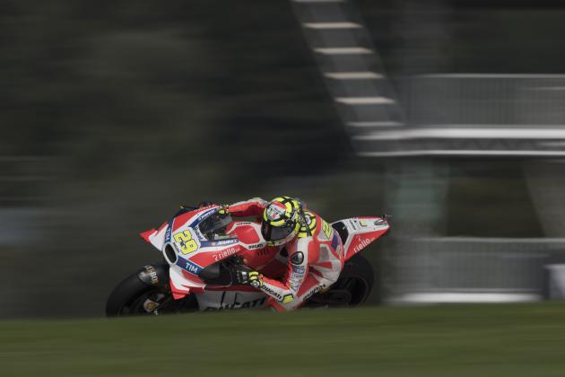 SPIELBERG, AUSTRIA - AUGUST 13: Andrea Iannone of Italy and Ducati Team  rounds the bend during the MotoGp of Austria - Qualifying at Red Bull Ring on August 13, 2016 in Spielberg, Austria.  (Photo by Mirco Lazzari gp/Getty Images)