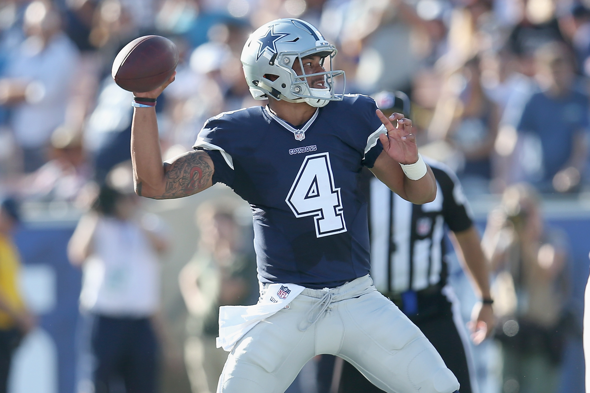 Jerry Jones: Dak Prescott will start for the Cowboys next week, with Tony  Romo as his backup - Los Angeles Times