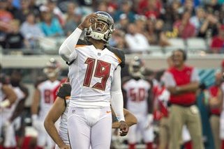 Roberto Aguayo faces stiff test to keep Bucs' placekicker job