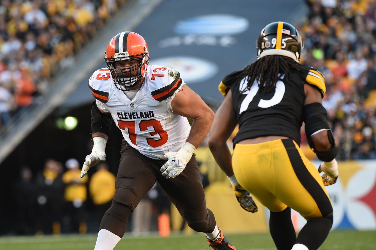 Joe Thomas' 11Year Snap Streak Broken, Reportedly Suffered Torn