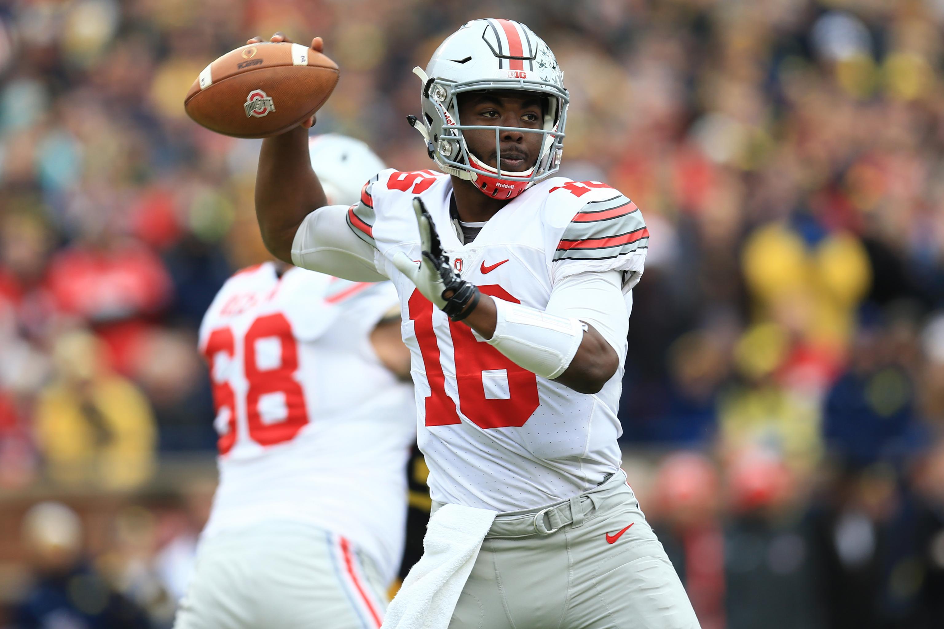 Ohio State football player called out for Apple Watch during game