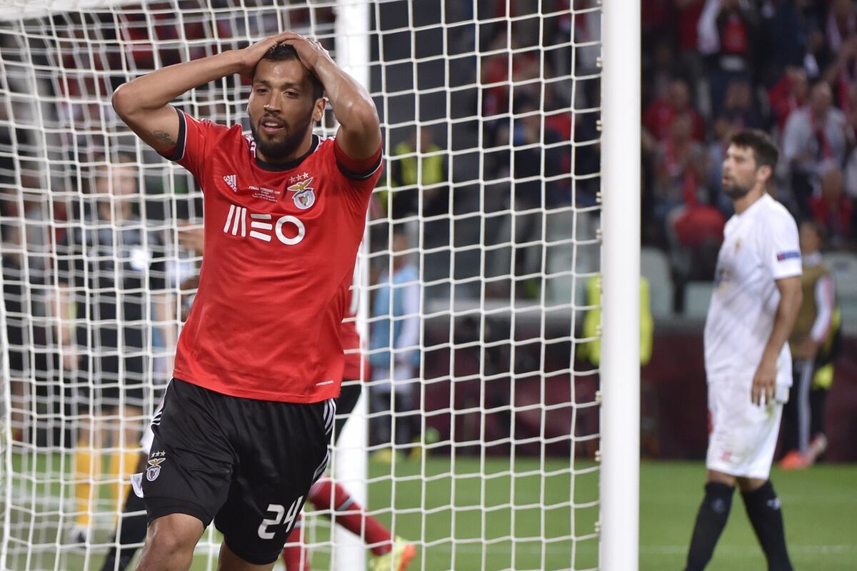 Real Madrid Reportedly Take Benfica to Court over Ezequiel ...