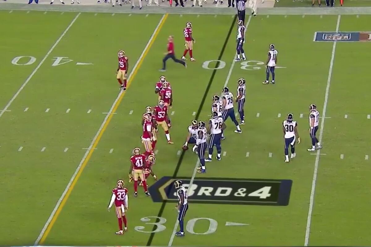 Kevin Harlan Delivers Rousing 'MNF' Radio Call of Fan Rushing onto the