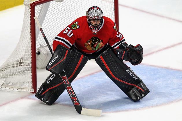 CHICAGO, IL - FEBRUARY 28: Corey Crawford #50 of the Chicago Blackhawks follows the action against the Washington Capitals at the United Center on February 28, 2016 in Chicago, Illinois. The Blackhawks defeated the Capitals 3-2. (Photo by Jonathan Daniel/Getty Images)