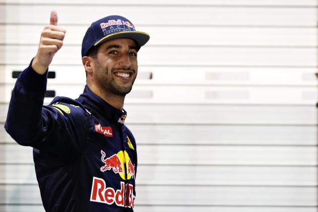 SINGAPORE - SEPTEMBER 17:  Daniel Ricciardo of Australia and Red Bull Racing celebrates in parc ferme after qualifying in second position  during qualifying for the Formula One Grand Prix of Singapore at Marina Bay Street Circuit on September 17, 2016 in Singapore.  (Photo by Mark Thompson/Getty Images)