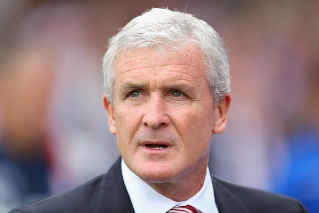 LONDON, ENGLAND - SEPTEMBER 18: Mark Hughes, Manager of Stoke City looks on during the Premier League match between Crystal Palace and Stoke City at Selhurst Park on September 18, 2016 in London, England. (Photo by Warren Little/Getty Images)