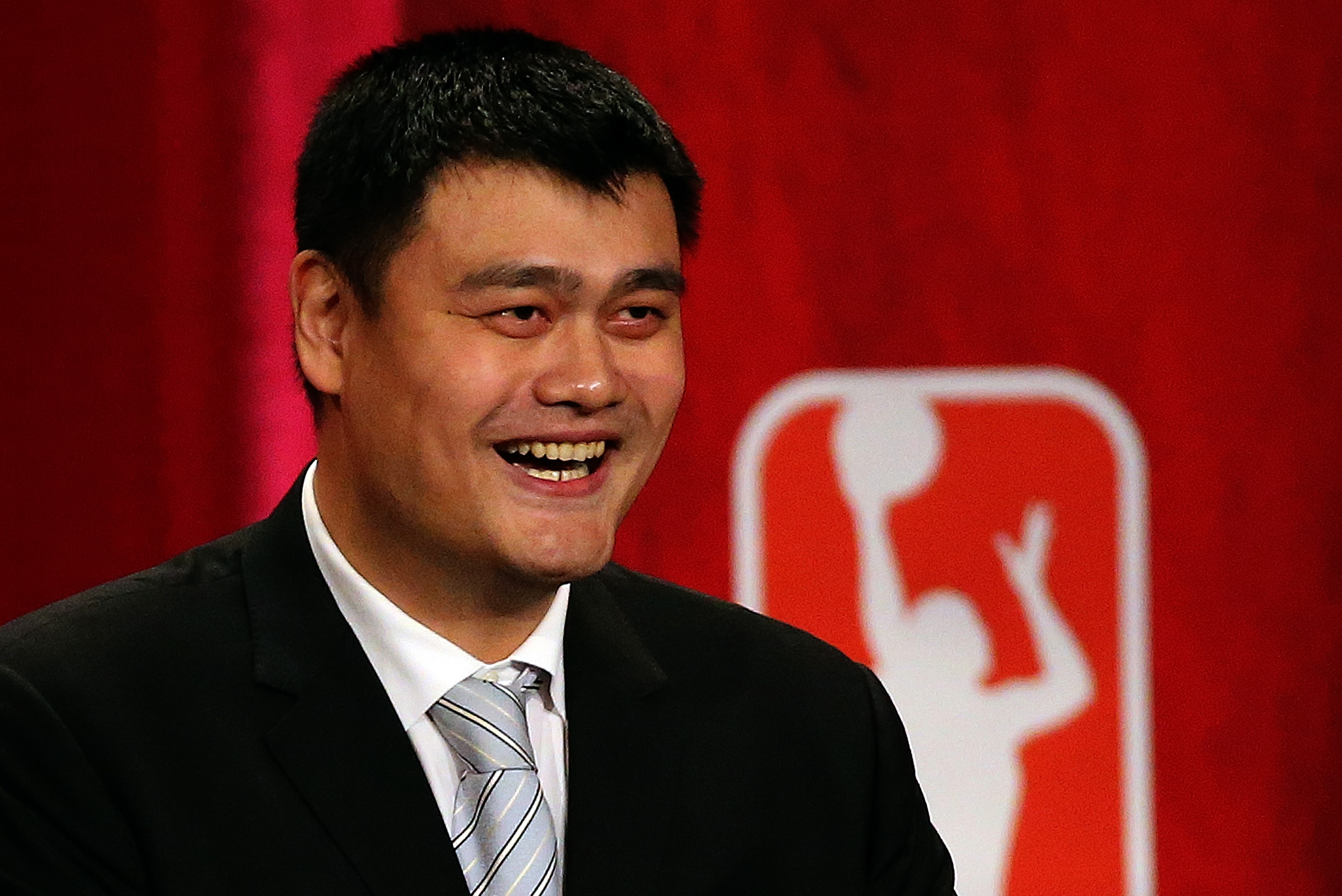 Rockets retiring Yao Ming's No. 11 jersey