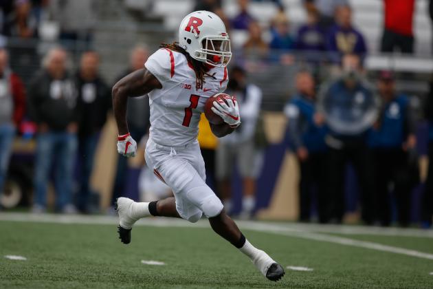 SEATTLE, WA - SEPTEMBER 03:  Kick returner Janarion Grant #1 of the Rutgers Scarlet Knights rushes against the Washington Huskies on September 3, 2016 at Husky Stadium in Seattle, Washington.  (Photo by Otto Greule Jr/Getty Images)