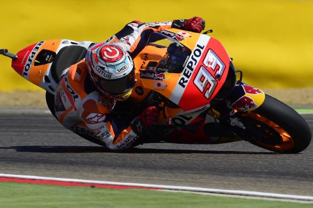 Repsol Honda's Spanish rider Marc Marquez rides during the Moto GP fourth practice session ahead of the Aragon Grand Prix at the Motorland racetrack in Alcaniz on September 24, 2016.  / AFP / JOSE JORDAN        (Photo credit should read JOSE JORDAN/AFP/Getty Images)