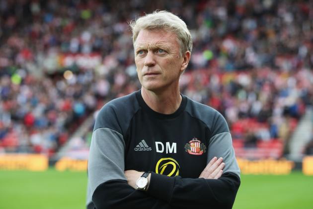 SUNDERLAND, ENGLAND - SEPTEMBER 24: David Moyes manager of Sunderland looks on prior to the Premier League match between Sunderland and Crystal Palace at the Stadium of Light on September 24, 2016 in Sunderland, England. (Photo by Steve Welsh/Getty Images)