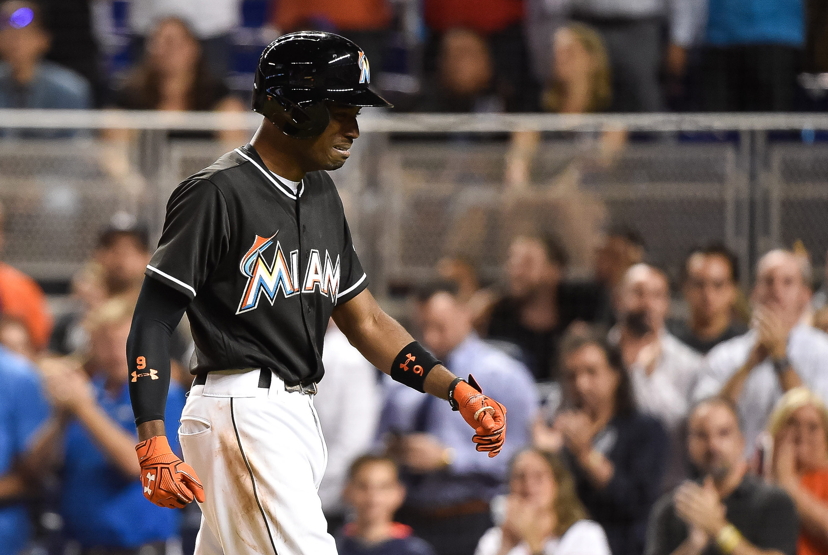 Dee Gordon Hits His First Home Run of the Year in Tribute to Jose