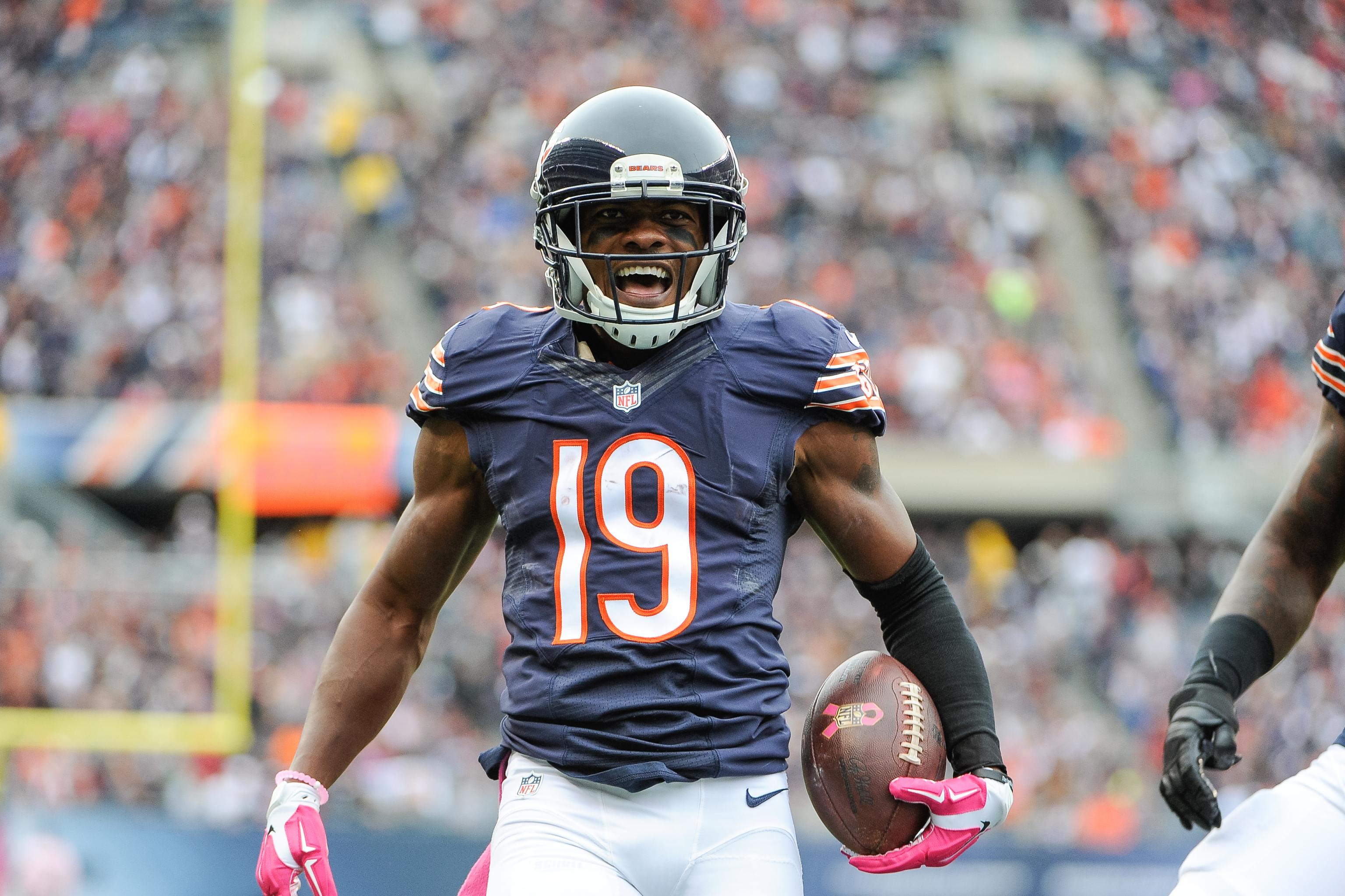 Denver Broncos wide receiver Eddie Royal, #19 looks discouraged with  News Photo - Getty Images