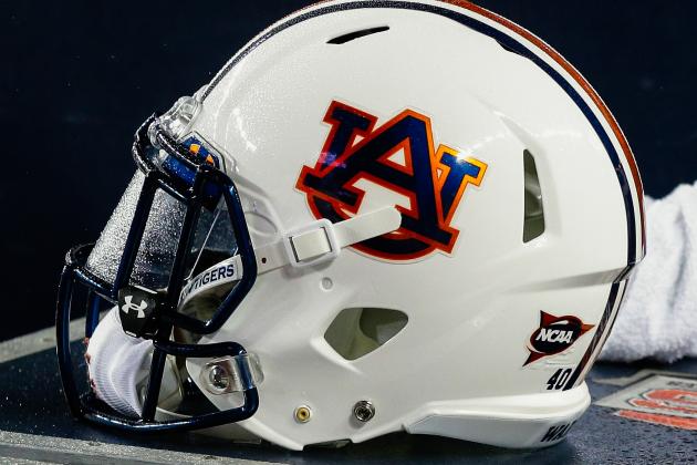 COLLEGE STATION, TX - NOVEMBER 07:  Auburn Tigers helmet sits on the bench at Kyle Field on November 7, 2015 in College Station, Texas.  (Photo by Bob Levey/Getty Images)