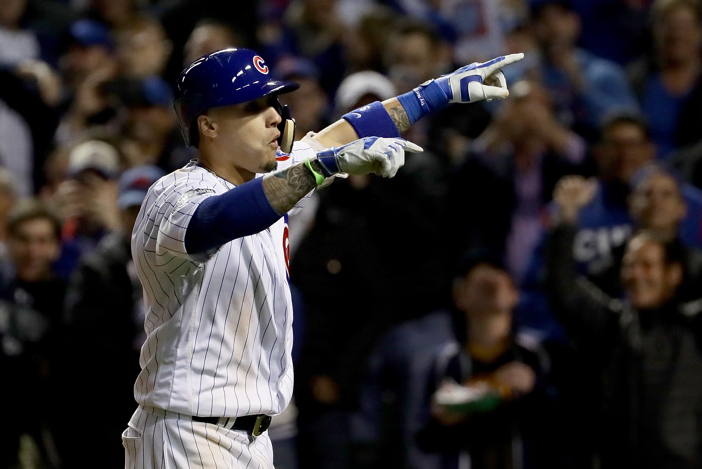 Javier Baez's two home runs slam the door on the Dodgers