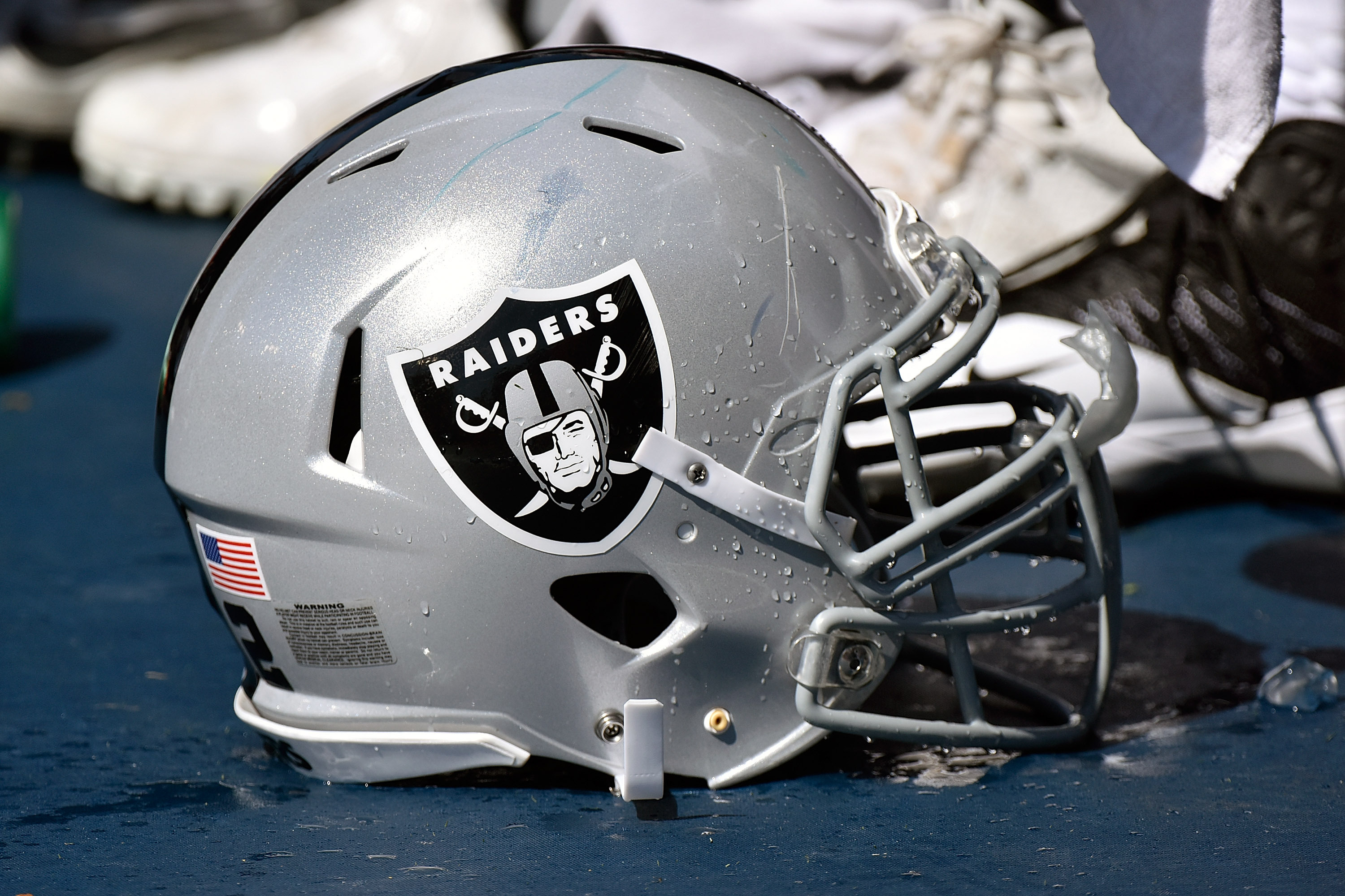 Las Vegas hopes to entice Oakland Raiders with $1.9 billion stadium