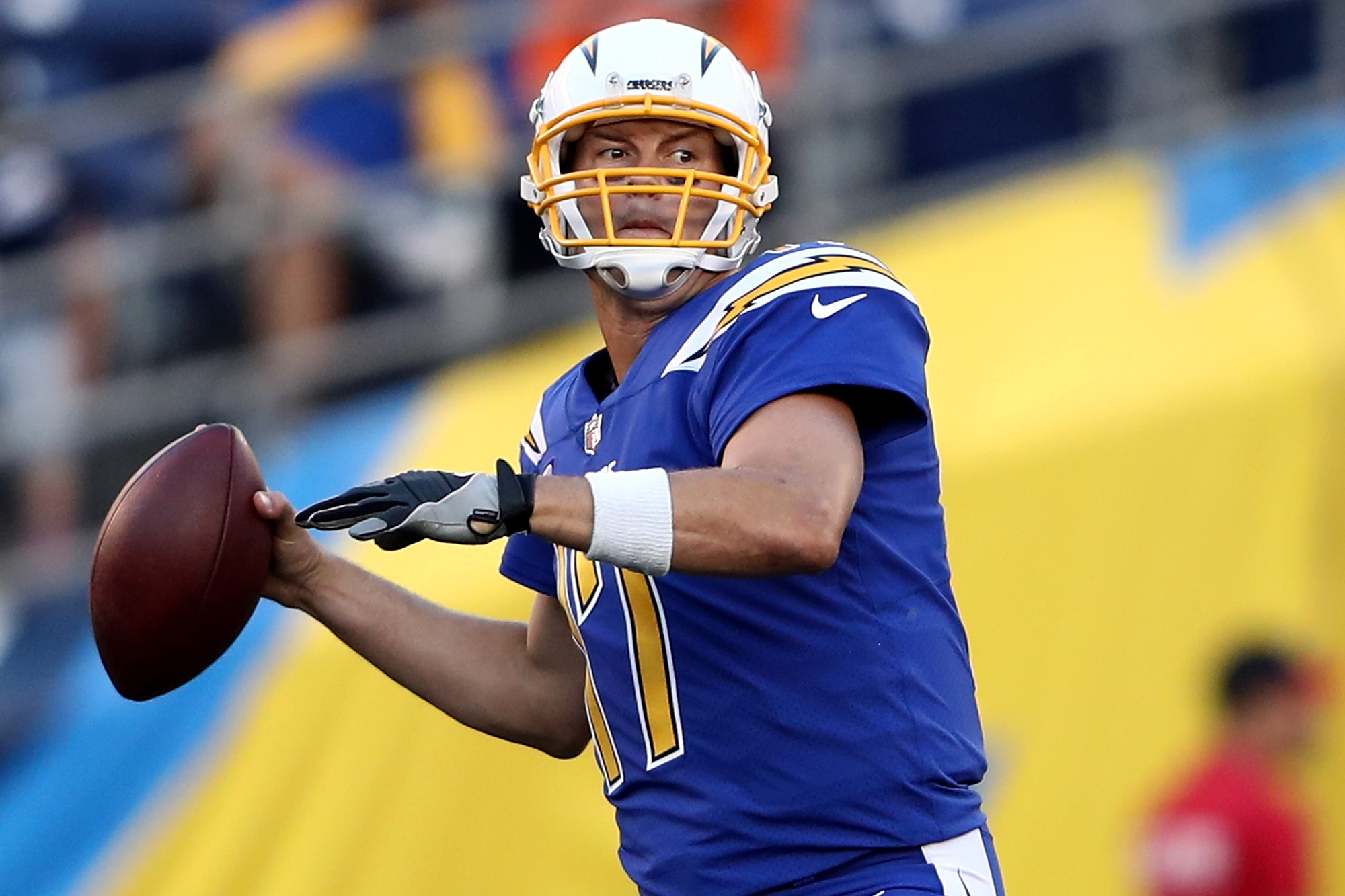 Thursday's NFL roundup: Rivers passes Fouts in Chargers' win