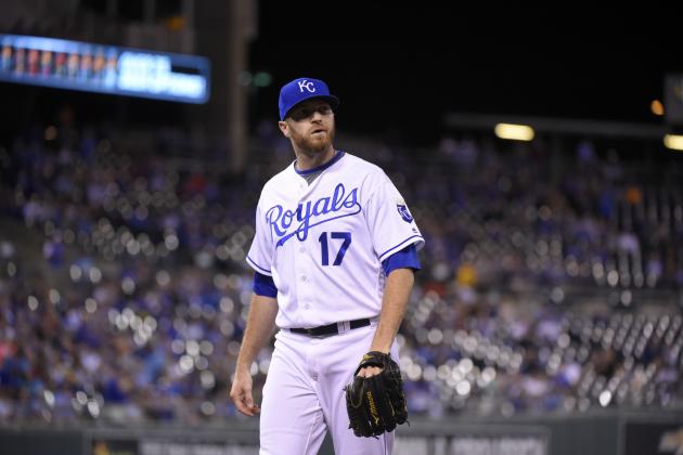 KANSAS CITY, MO - SEPTEMBER 27: Wade Davis #17 of the Kansas City Royals walks to the dugout after throwing against the Minnesota Twins at Kauffman Stadium on September 27, 2016 in Kansas City, Missouri. (Photo by Ed Zurga/Getty Images)