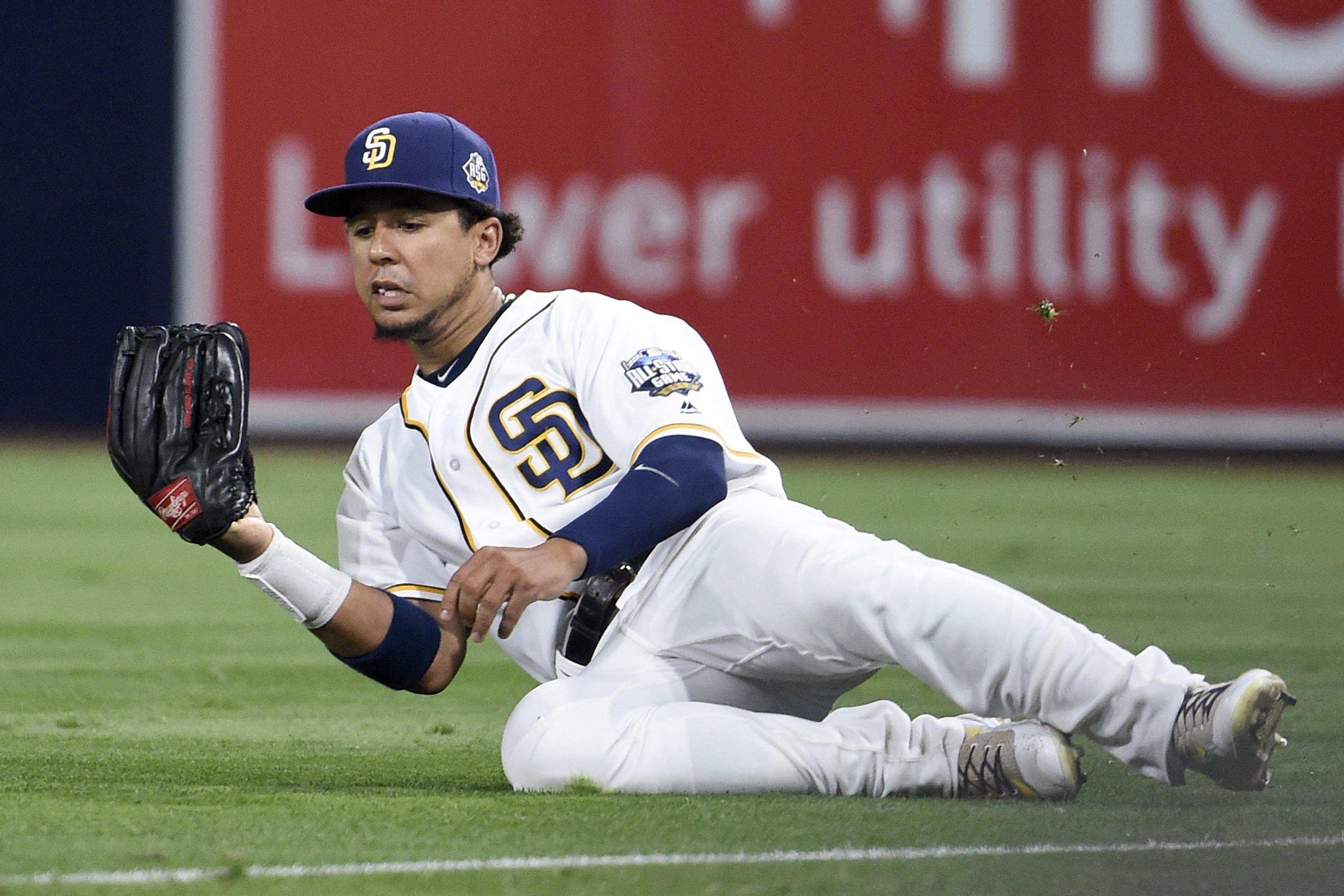 WATCH: Cubs outfielder Jon Jay throws a 47 mph pitch during a scoreless  inning 