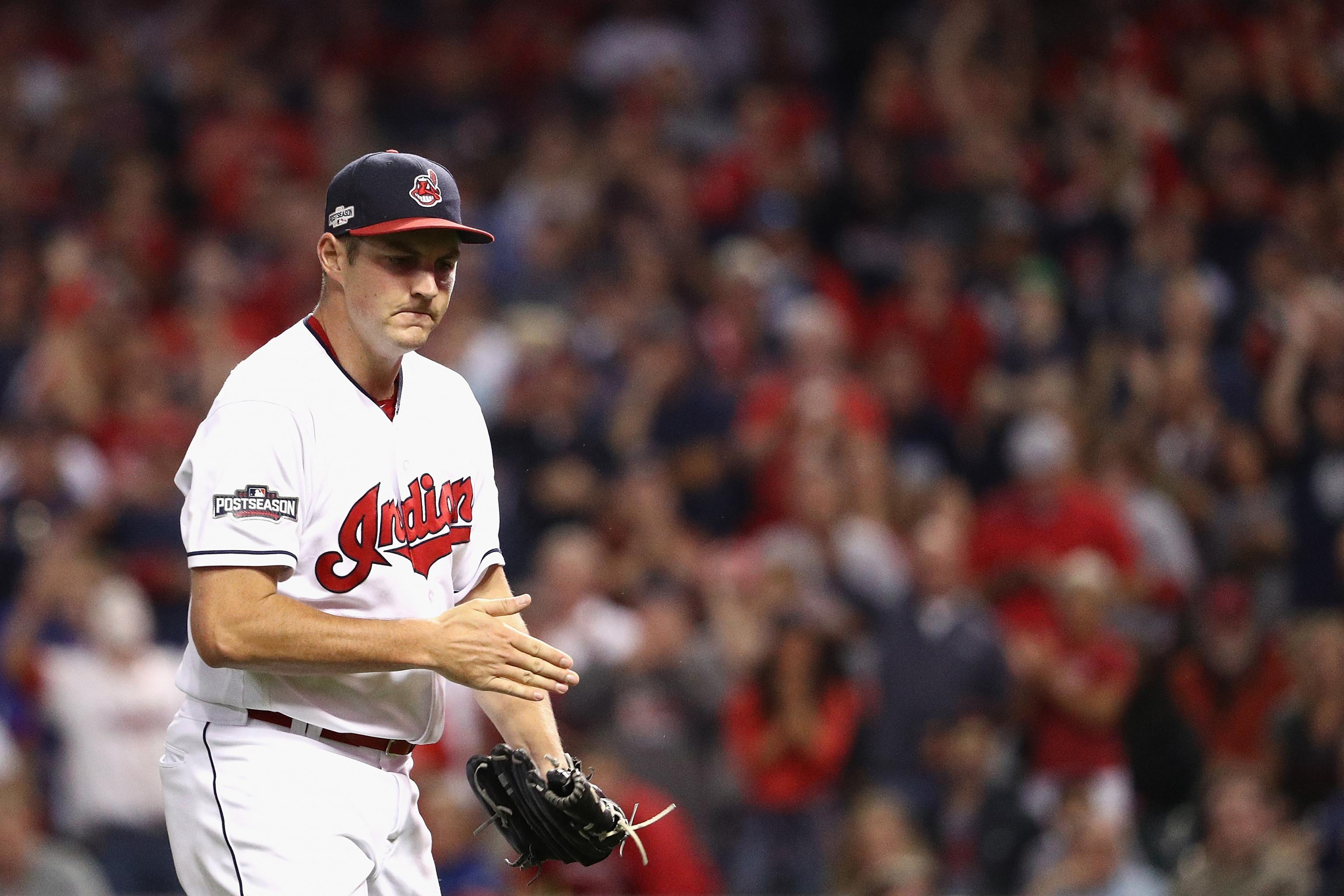 Cleveland Indians pitcher Trevor Bauer cuts finger, won't start Game 2 of  ALCS - ESPN