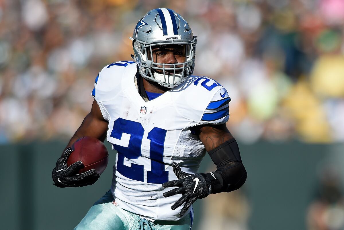 ezekiel-elliott-becomes-1st-rookie-to-run-for-130-plus-yards-in-4