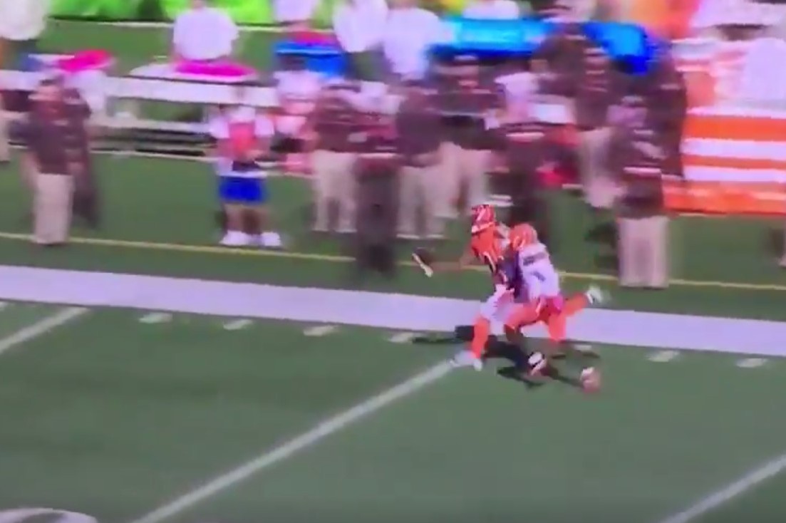 A.J. Green Makes Incredible One-Handed Juggling Hail Mary TD Catch!, Browns vs. Bengals