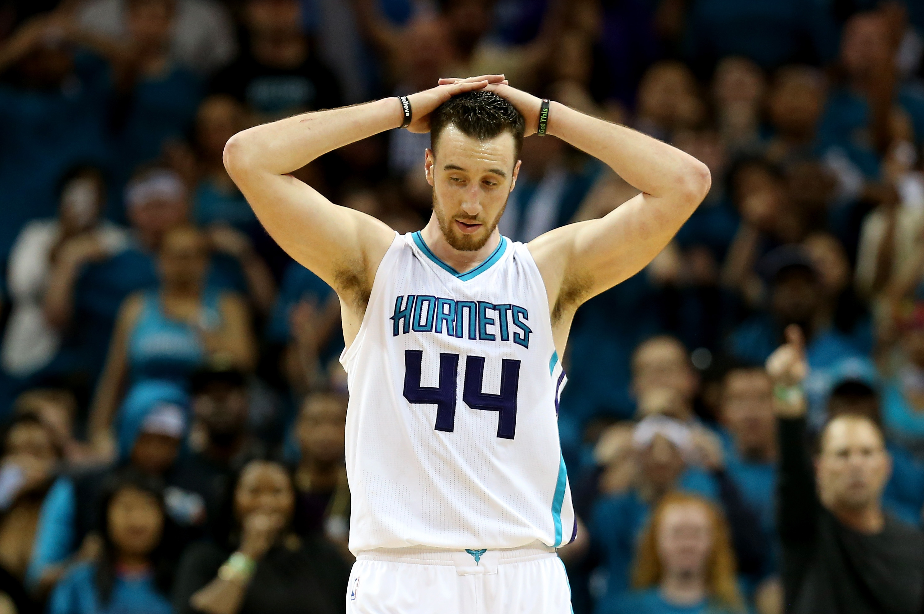 Hornets' Frank Kaminsky carried baby 49 floors down during evacuation -  Sports Illustrated
