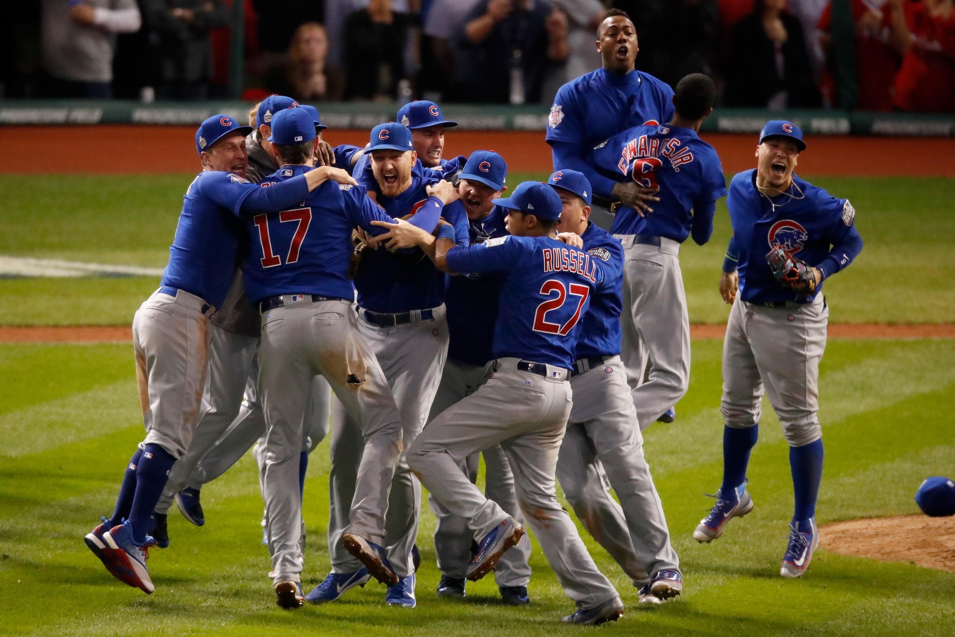 Cubs fan catches Baez home run in Game 7 of World Series