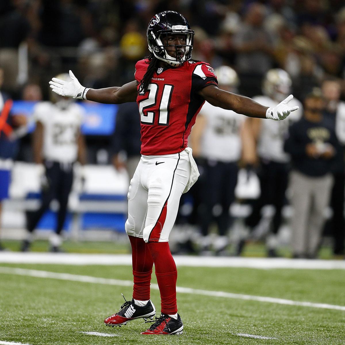 November 29, 2015: #21 Desmond Trufant of the Atlanta Falcons in