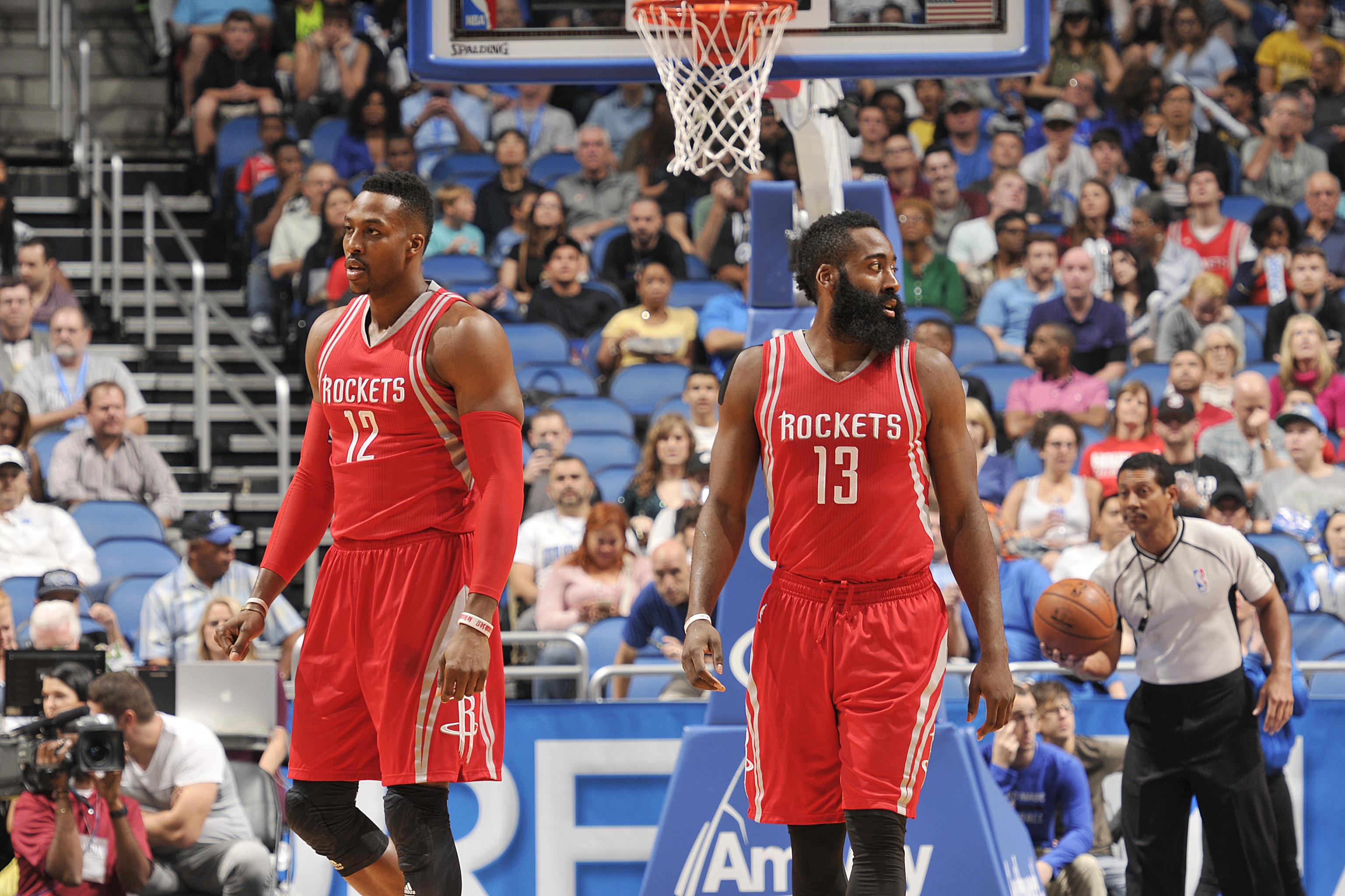 James Harden wants none of this Dwight Howard hug 