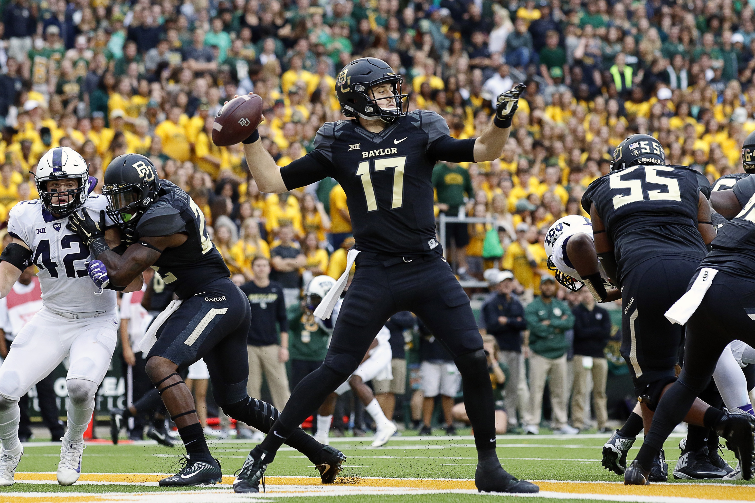 Baylor aims to “black out” stadium