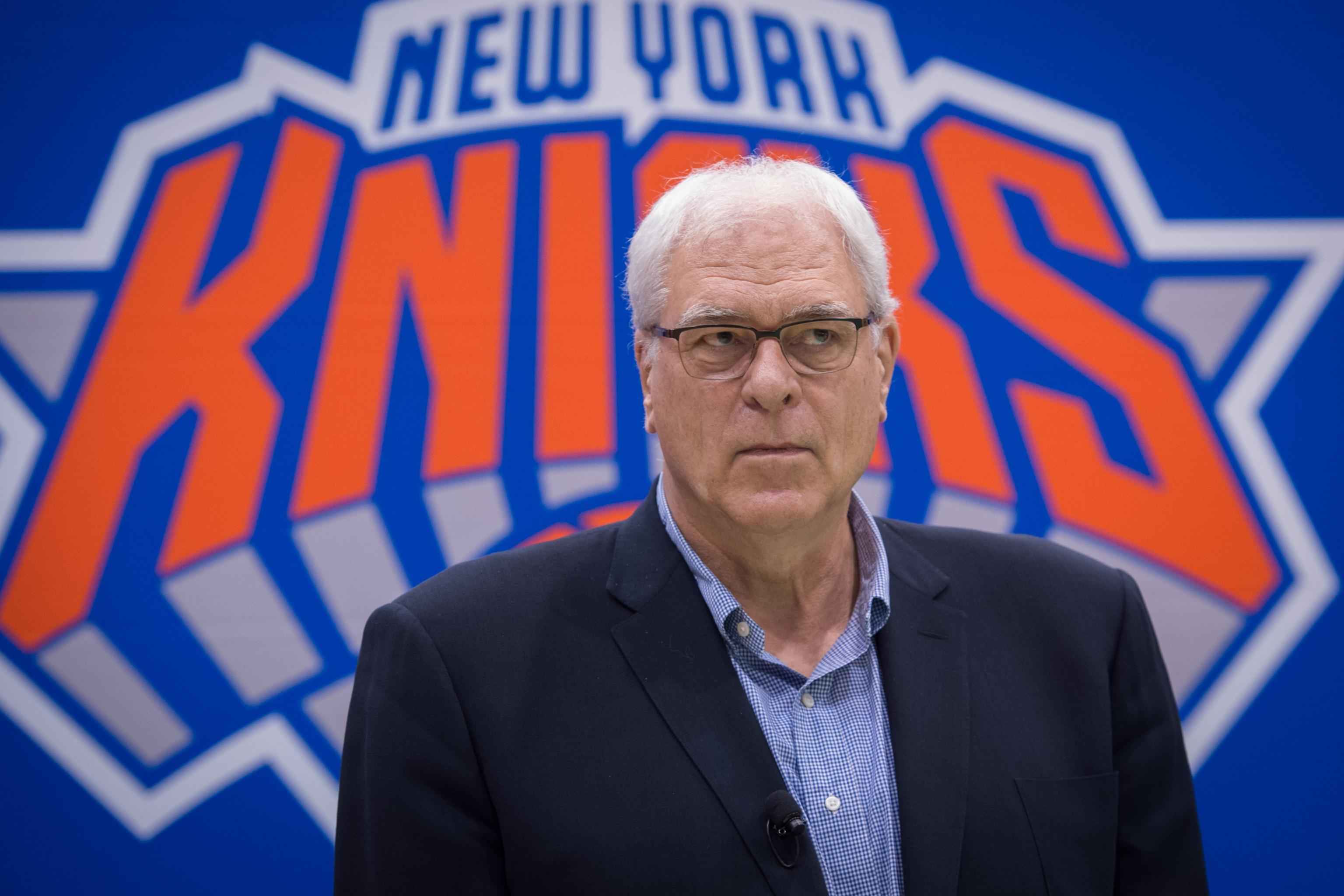 Knicks Dust Off Phil Jackson's Triangle Offense - The New York Times