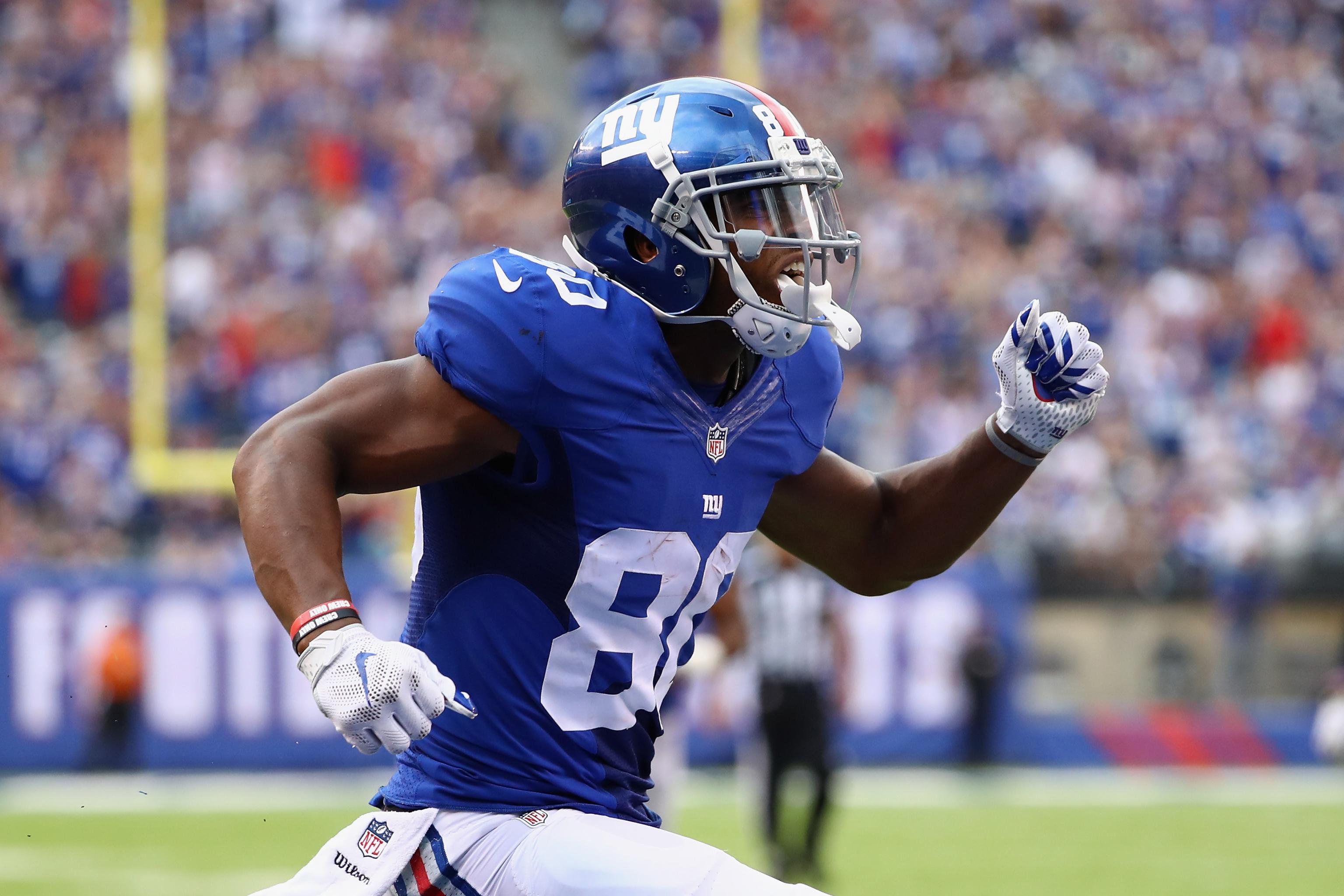 Giants WR Victor Cruz undergoes knee procedure, out for Week 16